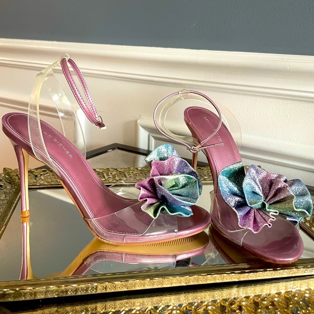 Marc Fisher Geavie Mermaid Heels- size 8